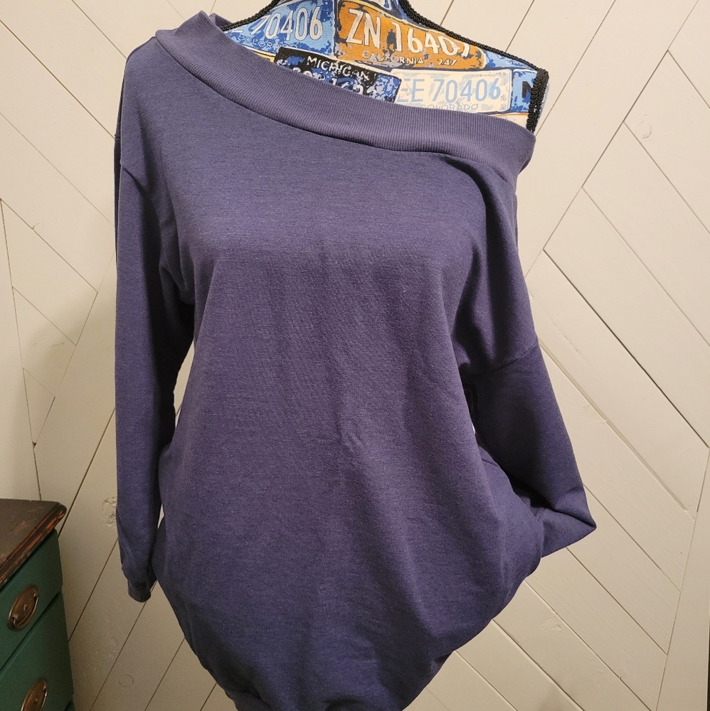 Long Jersey Knit Sweatshirt w/pockets